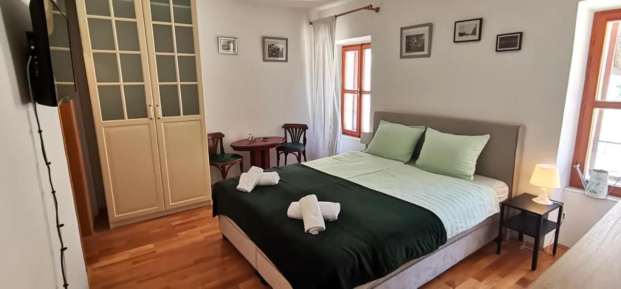 Studio Apartment L&G โรวีน ภายนอก รูปภาพ