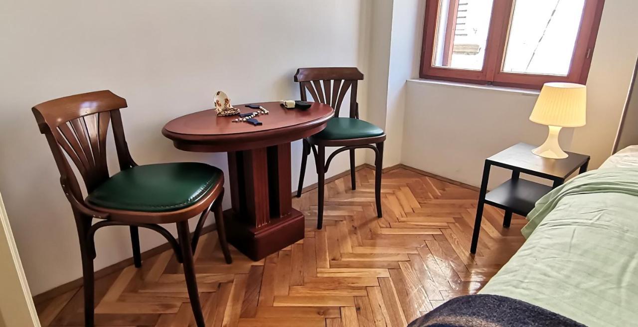 Studio Apartment L&G โรวีน ภายนอก รูปภาพ